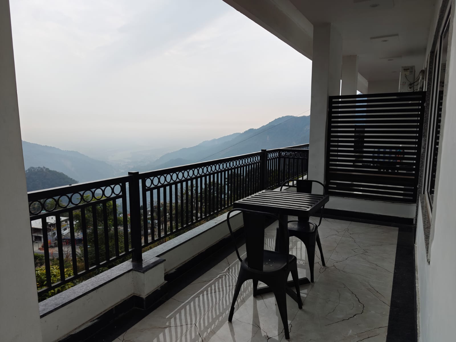 Panoramic room balcony view